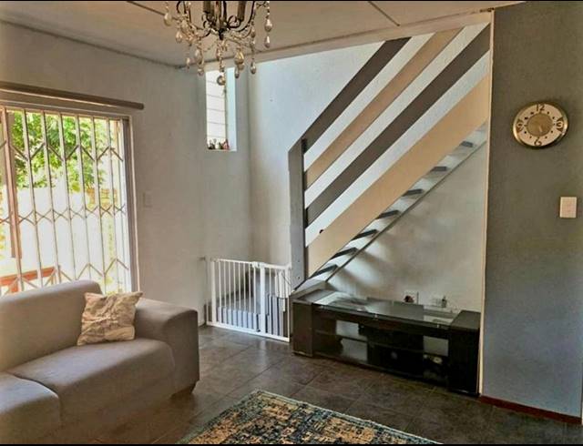 3 BEDROOM PROPERTY TO RENT IN KYALAMI HILLS